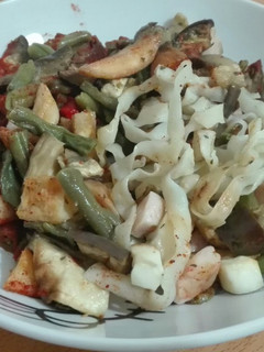 Una foto de Berenjena al horno con tallarimis