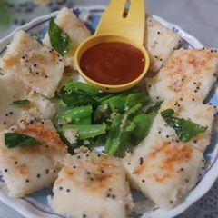 A picture of Rawa dhokla.