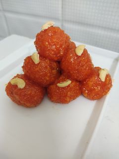 மோத்திச்சூர் லட்டு(mothichoor laddu recipe in tamil) செய்முறை முக்கிய புகைப்படம்