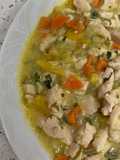 Canja de frango com legumes