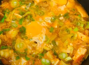 Hình của món Canh kim chi đậu phụ vét tủ lạnh trong 15 phút.