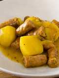Papas con salchichas a la mostaza