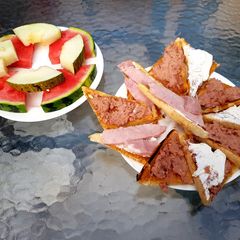 A picture of Afternoon snacks.