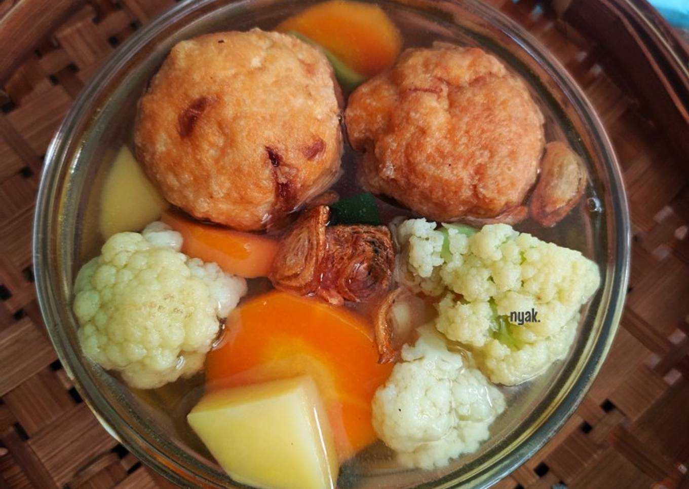 Sop Bola-bola Tahu