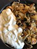 Jahrmarkts Champignons mit Knoblauch-Dip