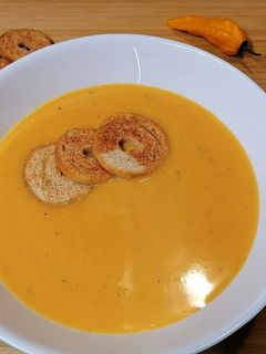 Rozmaringos sütőtökkrémleves recept fotója