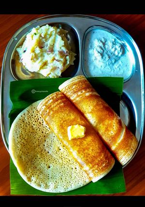 A picture of Davanagere Benne Dose or Butter Dosa.
