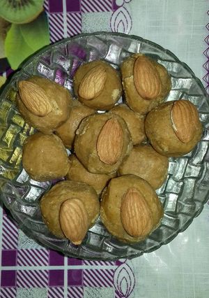 A picture of Besan ke Laddoo.