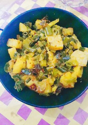A picture of Hare pyaz ki sabji.