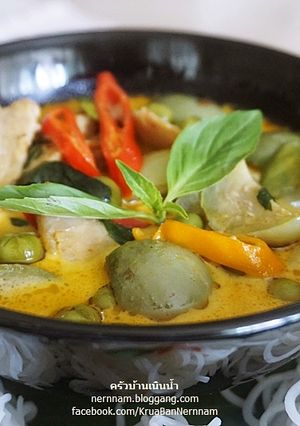 รูปของ ขนมจีนแกงเขียวหวานหมูย่าง
