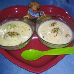 A picture of Rasmalai.