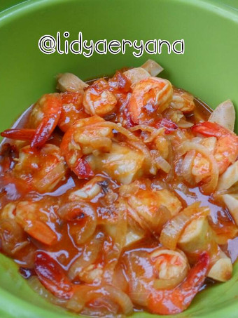Bagaimana Menyiapkan Udang sosis asam manis Enak