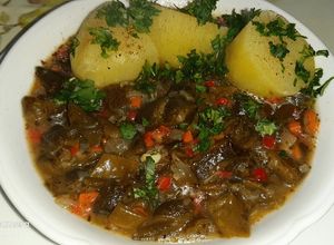 Una foto de Cochayuyo con Papas Cocidas