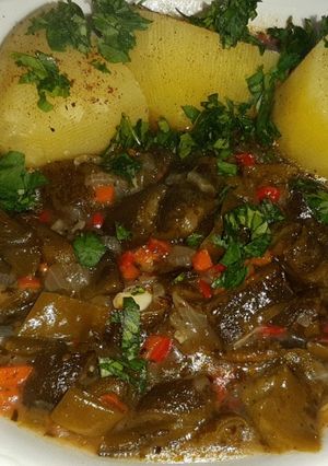 Una foto de Cochayuyo con Papas Cocidas