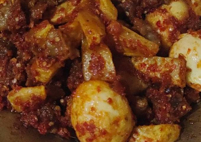 Resep: Sambel Goreng Kentang Telur Tetelan Ala Mamanda Nitnot Enak Terbaru