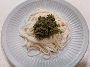 A picture of basil sauce
