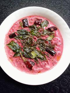 பீட்ரூட் தயிர் பச்சடி (beetroot thayir pachadi recipe in tamil) செய்முறை முக்கிய புகைப்படம்