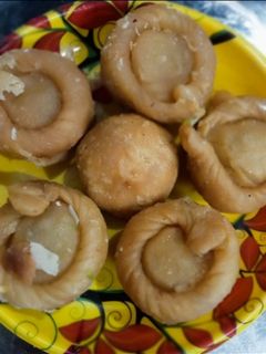 बालूशाही(balushahi recipe in hindi) रेसिपी मुख्य फोटो