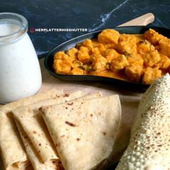 A picture of Gatte ki sabzi.