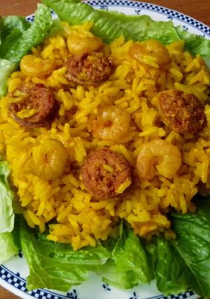 Una foto de Paella Nivel 01 (Chorizo & Shrimp)