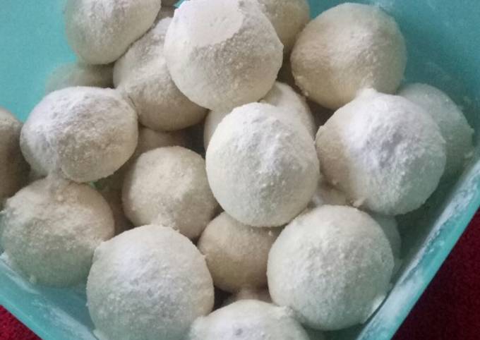 Bagaimana Membuat Kue kering putri salju keju yang Enak