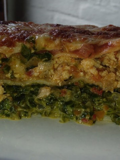 Una foto de Lasagna pollo y espinaca