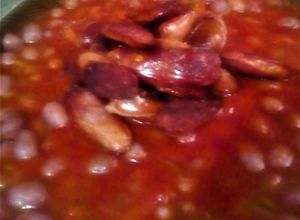 Una foto de Frijoles Borrachos a la "Colombiana"