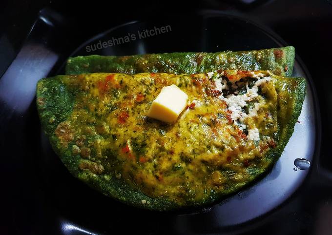 Step-by-Step Guide to Prepare Quick Palak paneer Parathas