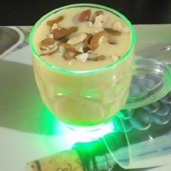 A picture of Mango shake.