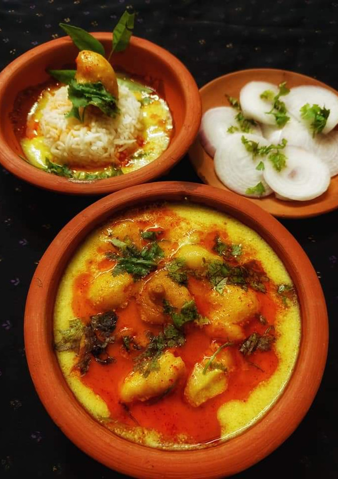 राजस्थानी कड़ी पकोडा (Rajasthani kadhi pakoda recipe in hindi) रेसिपी मुख्य फोटो
