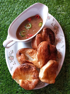A picture of Yorkshire pudding.