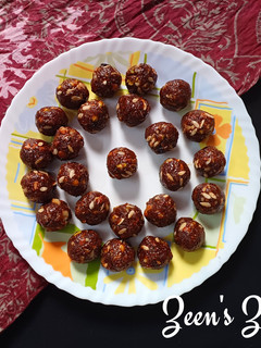 A picture of Garden cress or Halim Seeds Laddoos.