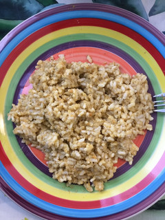 Una foto de Arroz al curry con brócoli