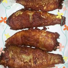 A picture of Fried fish.