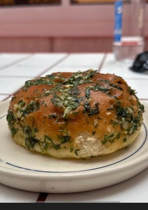 A picture of Garlic & Cheese Buns.