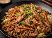 Una foto de wok yakisoba