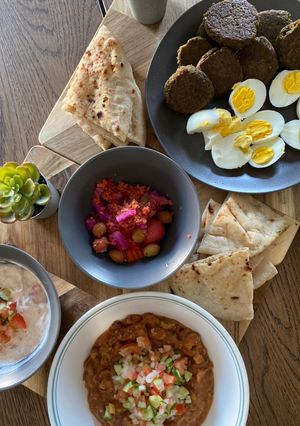 A picture of Egyptian Breakfast.