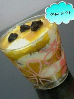 A picture of Mango Trifle with Custard.