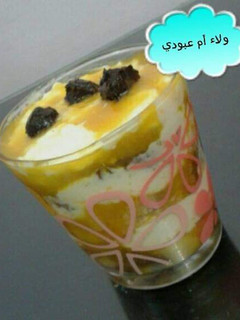 A picture of Mango Trifle with Custard.