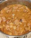 Телятина "біфстроганов" з білими грибами😋