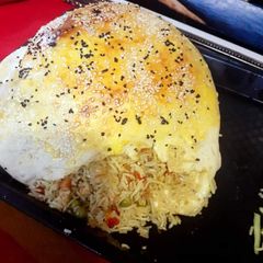 Parda crispy chicken chinese rice A picture of Parda crispy chicken chinese rice.