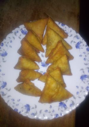 A picture of Samosa ndengu.