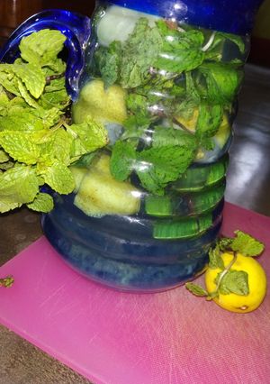 A picture of Detox drink.