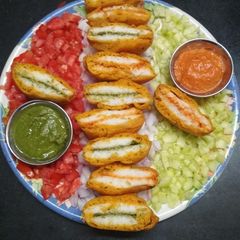 Idli sandwich pakoda A picture of Idli sandwich pakoda.