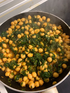 Una foto de Garbanzos con espinacas
