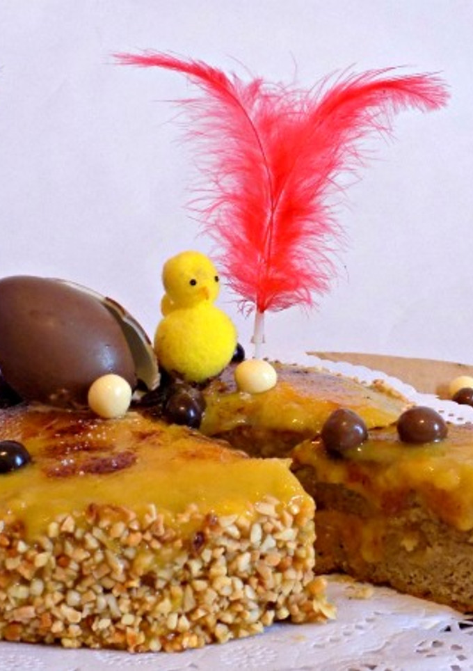 Una foto de Mona de Pascua de yema quemada