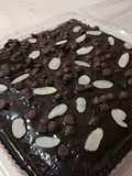 Cake lumer dengan saus coklat