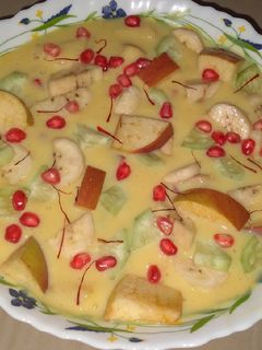 ফ্রুট কাস্টার্ড(Fruit custard recipe in Bengali) রেসিপির প্রধান ছবি