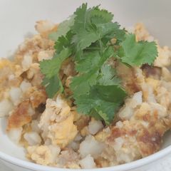 A picture of Singapore fried carrot cake.