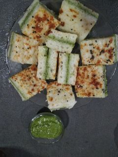 સેન્ડવીચ ઢોકળા,(Sandwich dhokla recipe in Gujarati) રેસીપી મુખ્ય ફોટો